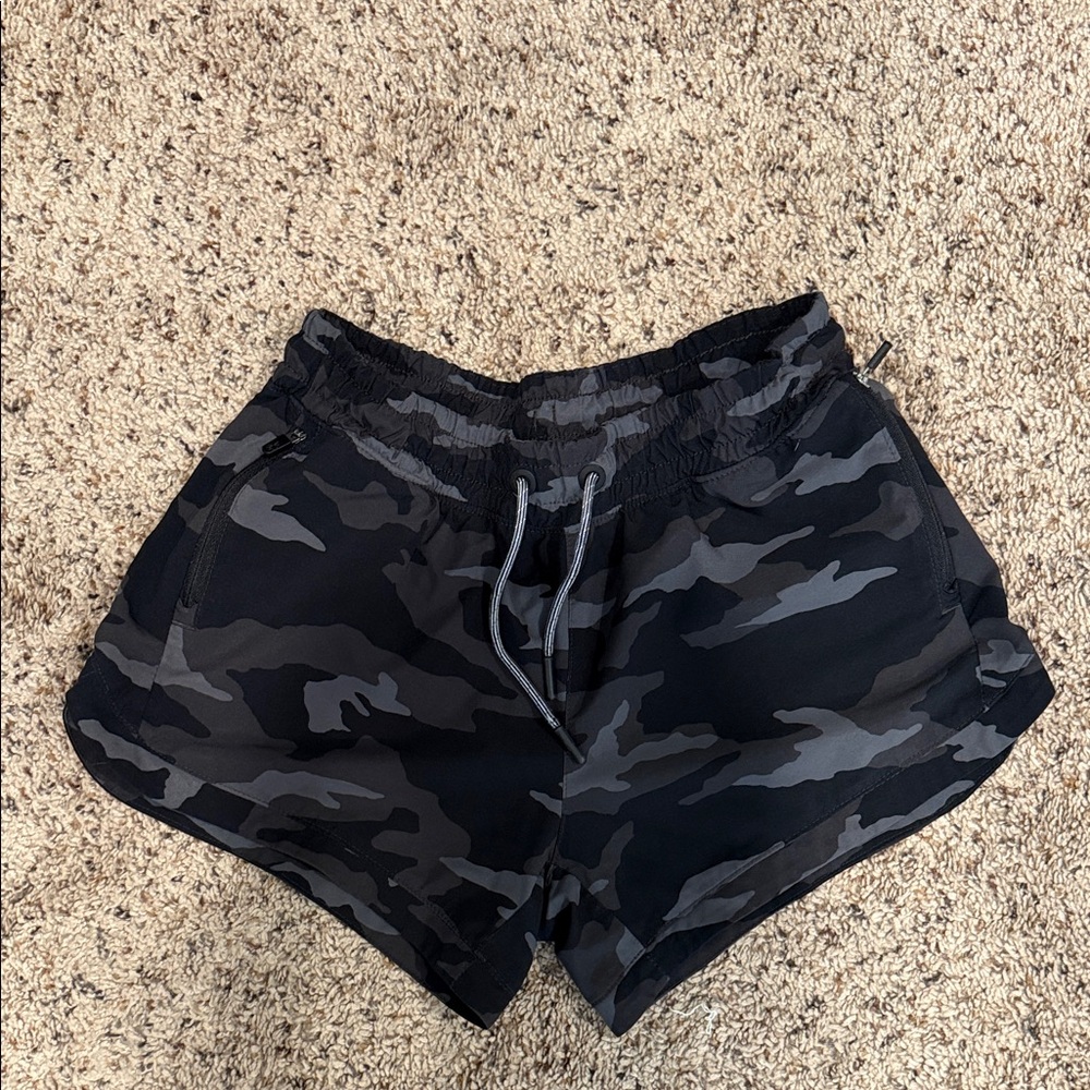 Athleta Girl Large 12 Black Camouflage Shorts